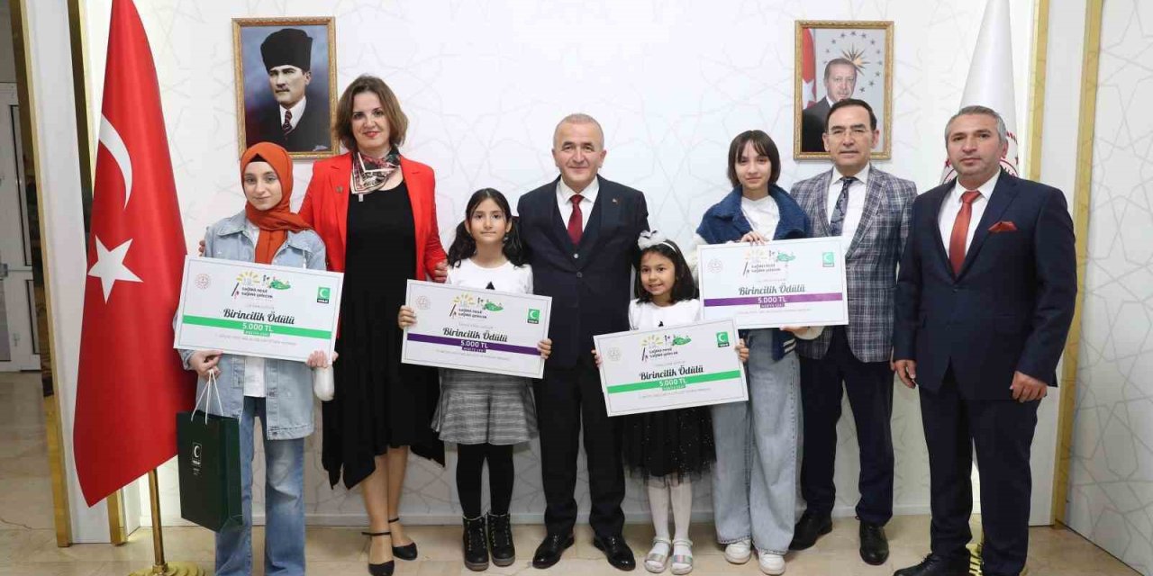 Tokat’ta Minik Hatice’nin Büyük İyiliği: Gazze’deki Çocuklar İçin Ödülünü Bağışladı