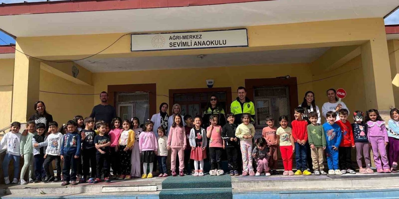 Ağrı’da Öğrencilere Trafik Eğitimi Verildi