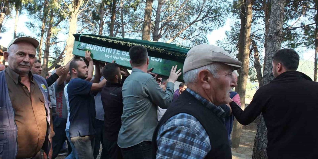 Burhaniyeli Güvenlik Görevlisi Gözyaşları Arasında Toprağa Verildi