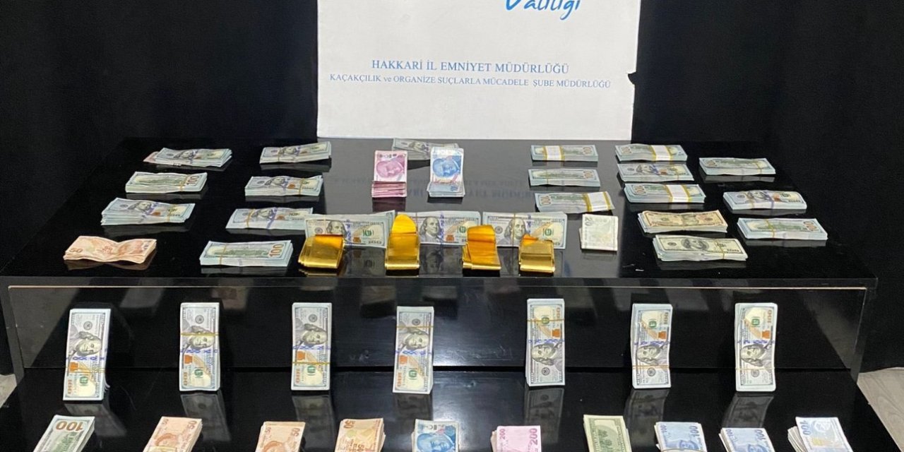 Hakkari’de 358 Bin 430 Dolar İle 4 Kilo Kaçak Altın Ele Geçirildi