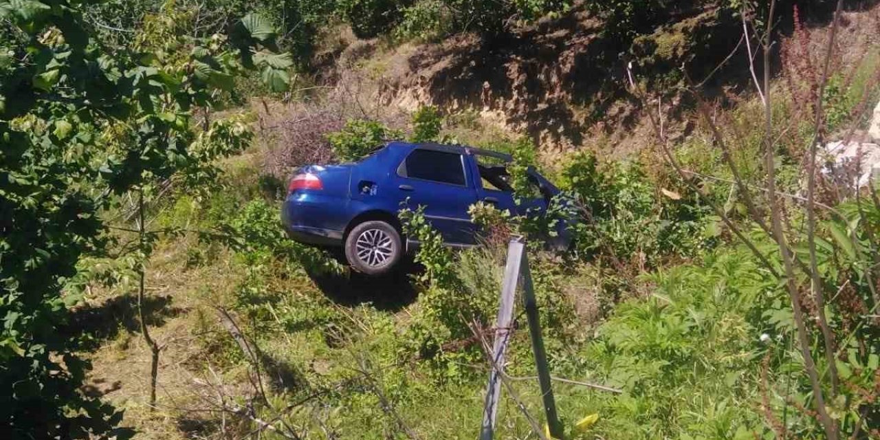 Otomobil İle Tarım Aracı Çarpıştı; 2 Yaralı