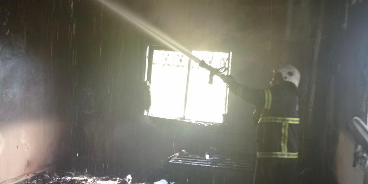 Payas’ta Çıkan Ev Yangını Söndürüldü