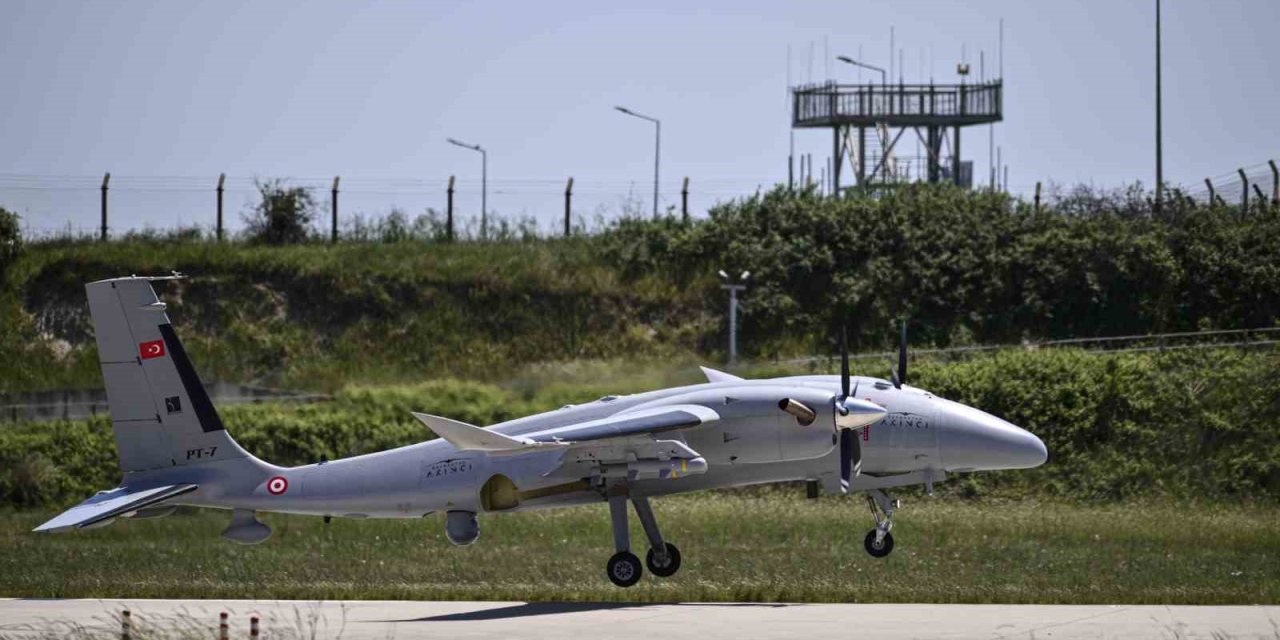 Bayraktar Akıncı’dan Deniz Hedeflerine Tam İsabet