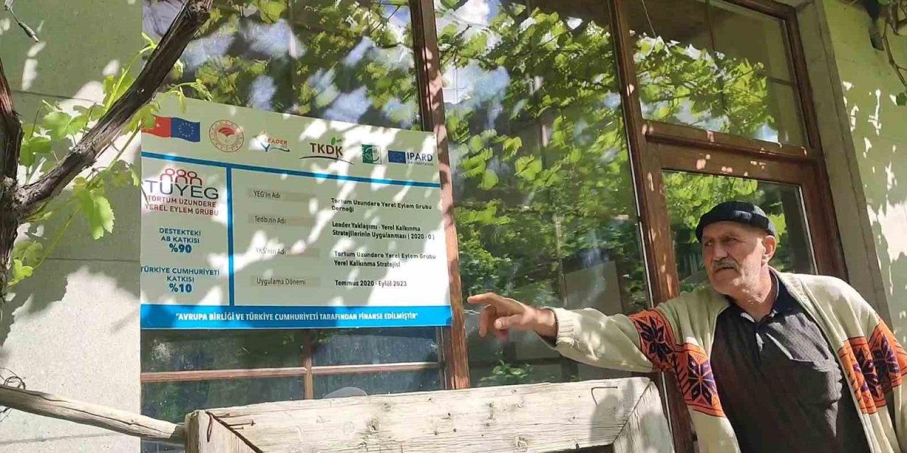 Kafeye Giren Hırsızlar Meşrubat İçip Eğlendi