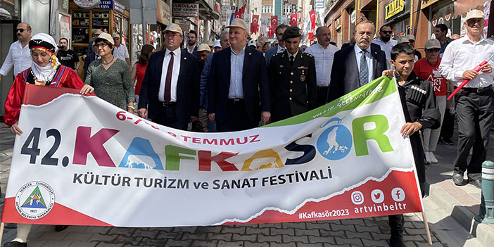 Artvin'de "42. Kafkasör Kültür, Turizm ve Sanat Festivali" başladı
