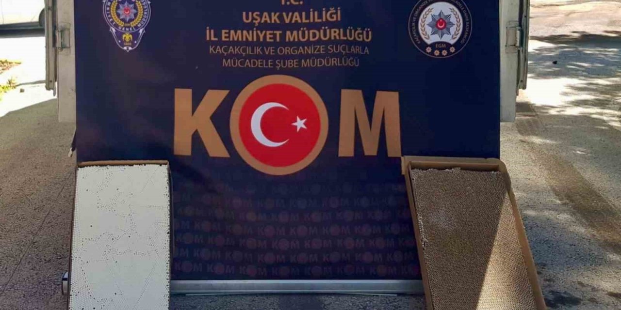 Uşak’ta 4 Milyon 250 Bin Değerinde Kaçak Makaron Ele Geçirildi