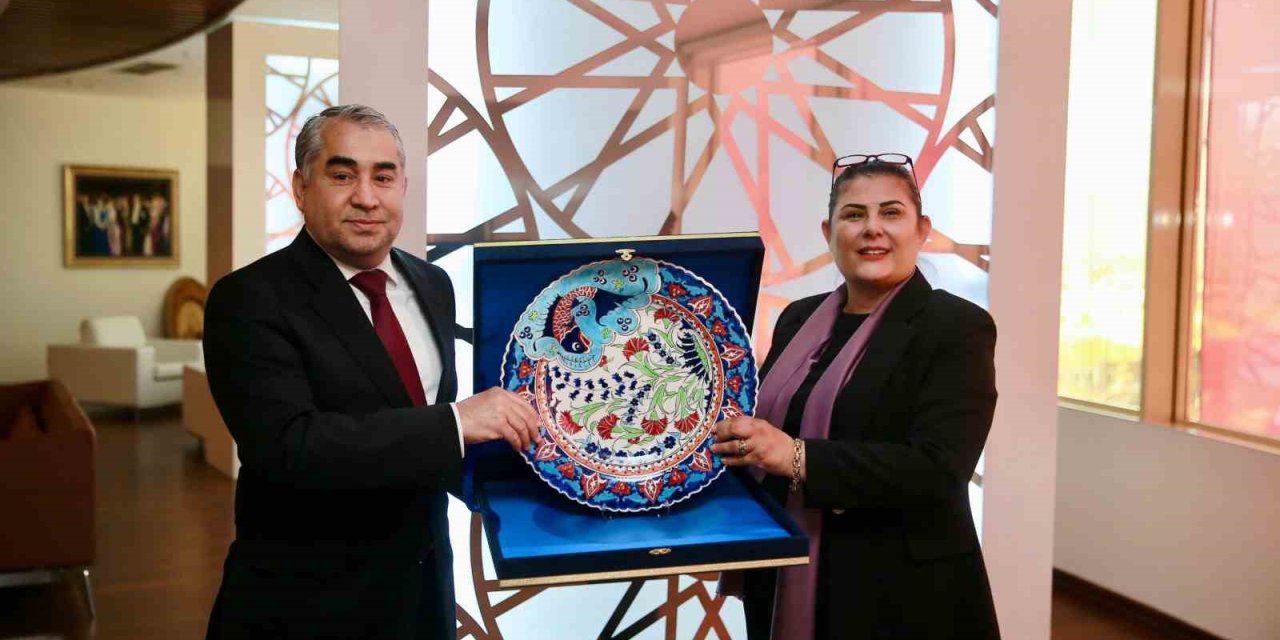 Adü Rektörü Kent, 440 Gün Sonra Aydın Büyükşehir Belediyesi’ni Ziyaret Etti