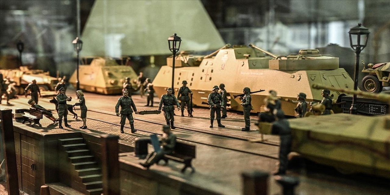 "Diorama" koleksiyoneri, İkinci Dünya Savaşı'nı odaya sığdırdı