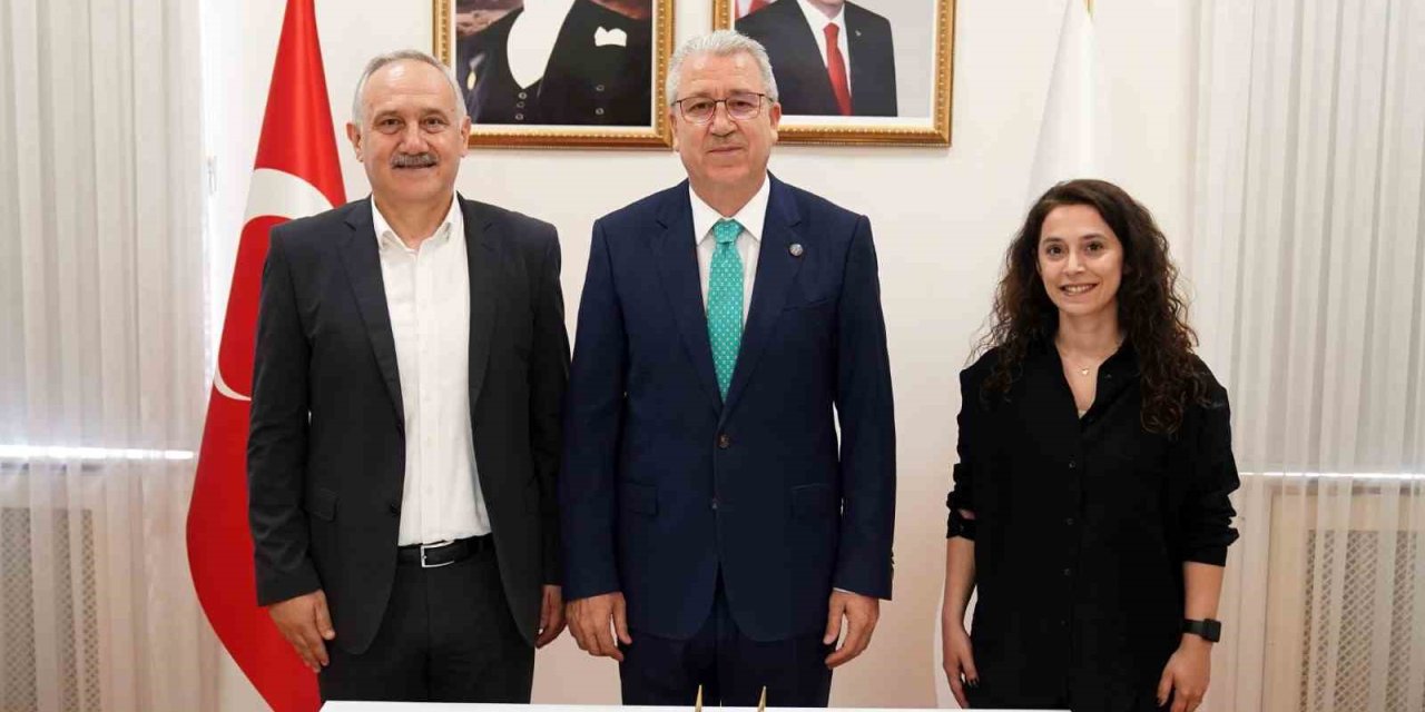 Egeli Akademisyenler Yeni Bir Bakteri Türünü Literatüre Kazandırdı