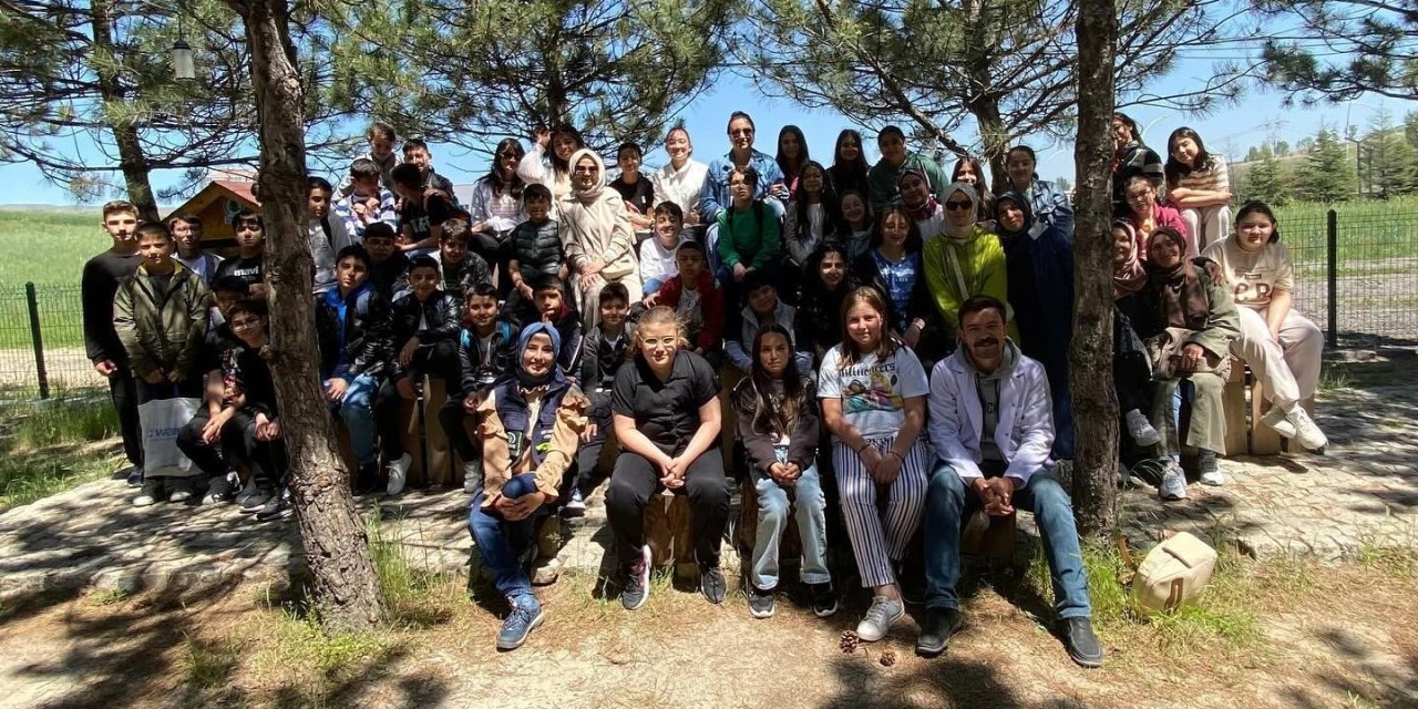 Endemik Vadi Öğrencilerle Parlıyor