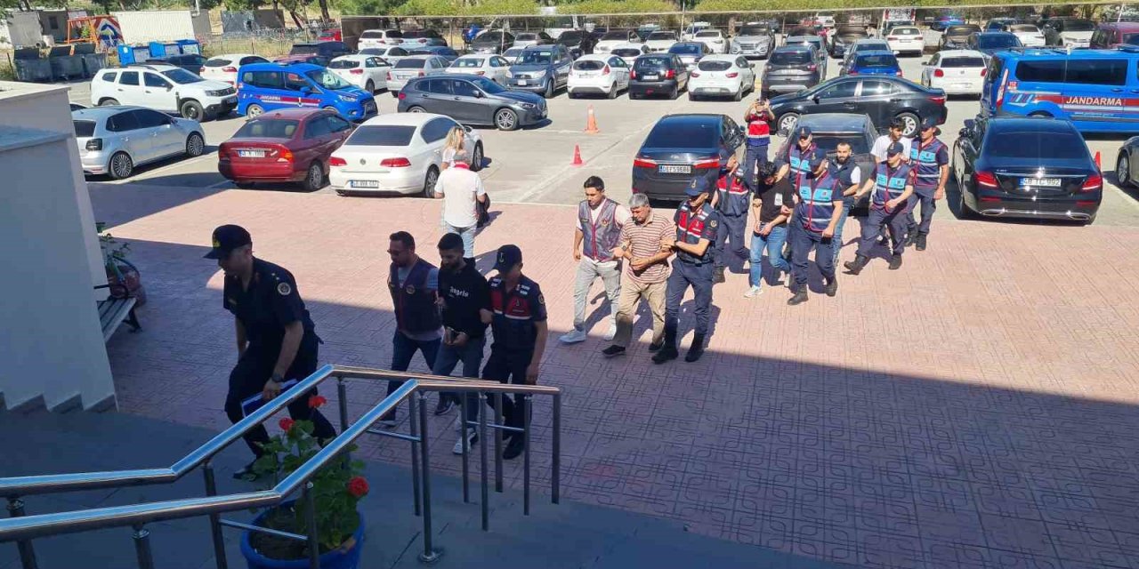 Bodrum’da Göçmen Kaçakçılığına 5 Gözaltı