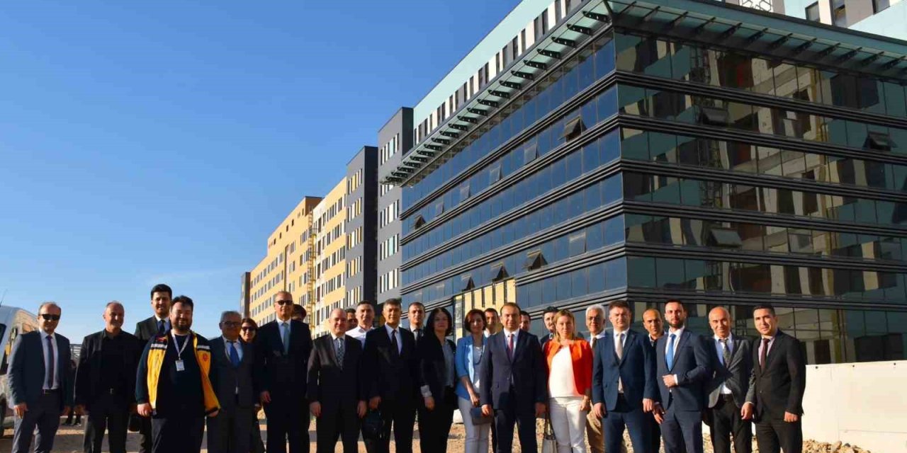 Aydın Şehir Hastanesi Hızla Yükseliyor