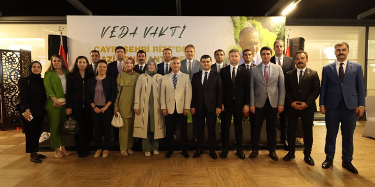 Vali Kemal Çeber Onuruna Rize'de Veda Programı Düzenlendi