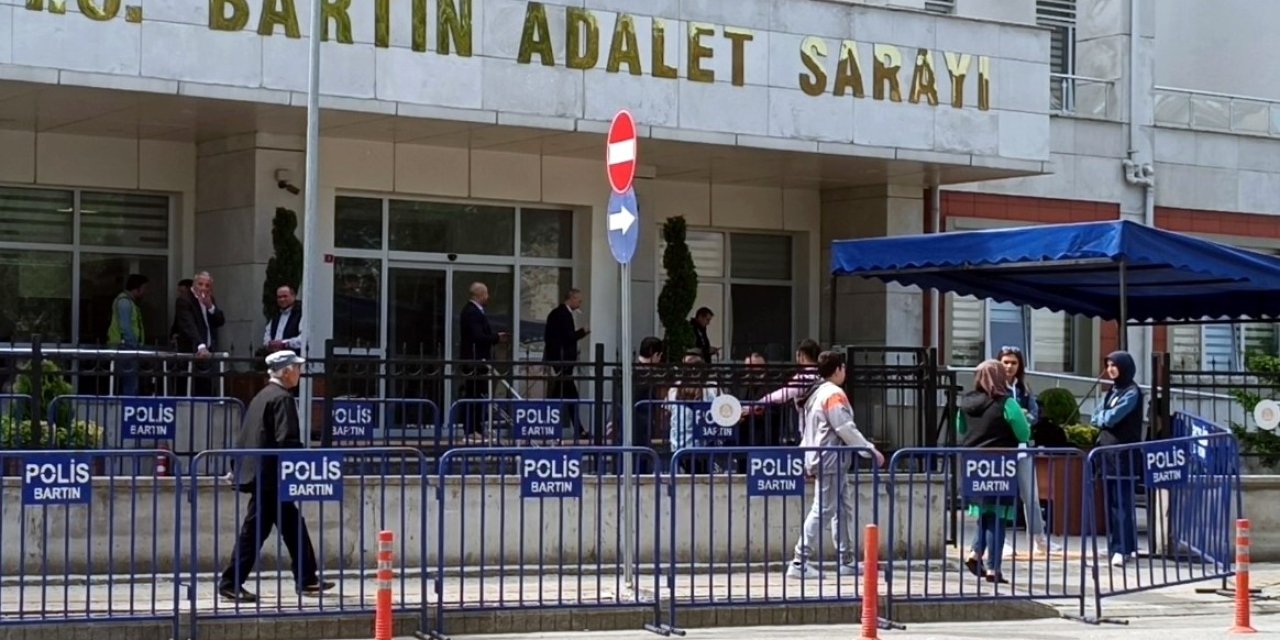 Amasra Faciasında Ara Kara Bekleniyor