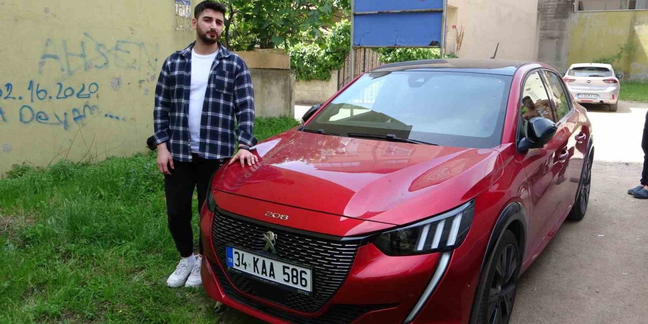 Sıfır Otomobilini Şüphe Üzerine Ekspertize Soktu, Aldığı Raporla Şaşkına Döndü