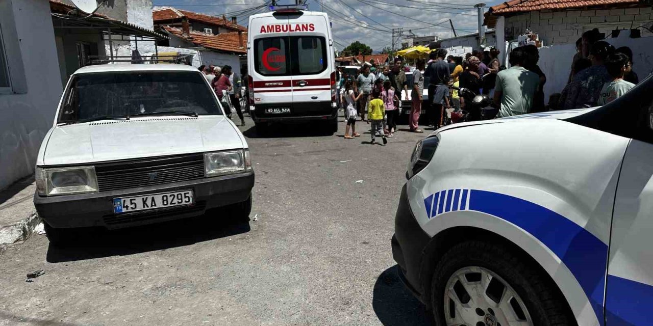 Uyuşturucu Krizine Giren Genç Kendine Zarar Verdi