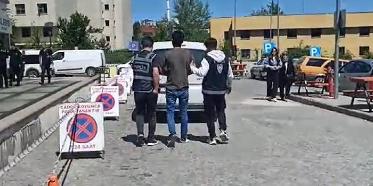 Cezaevi Firarisi Gizlendiği Çalıların Arasında Yakalandı