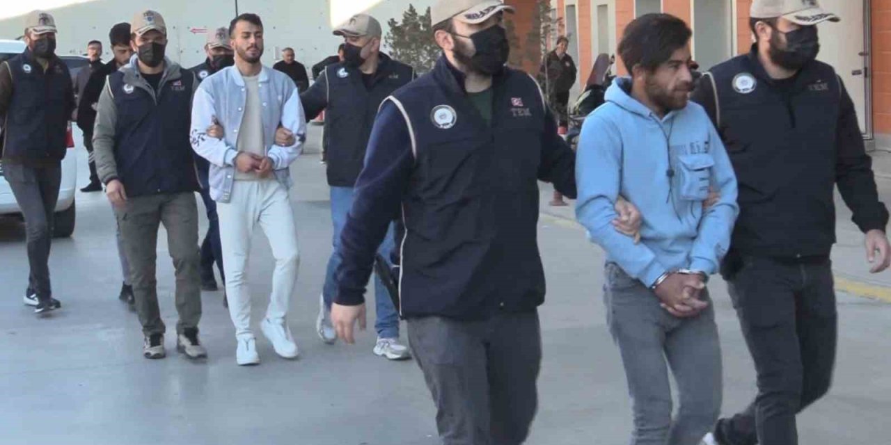 Eskişehir Merkezli 3 İldeki Operasyonda Terör Örgütü Propagandası Yapan 10 Şüpheli Yakalandı