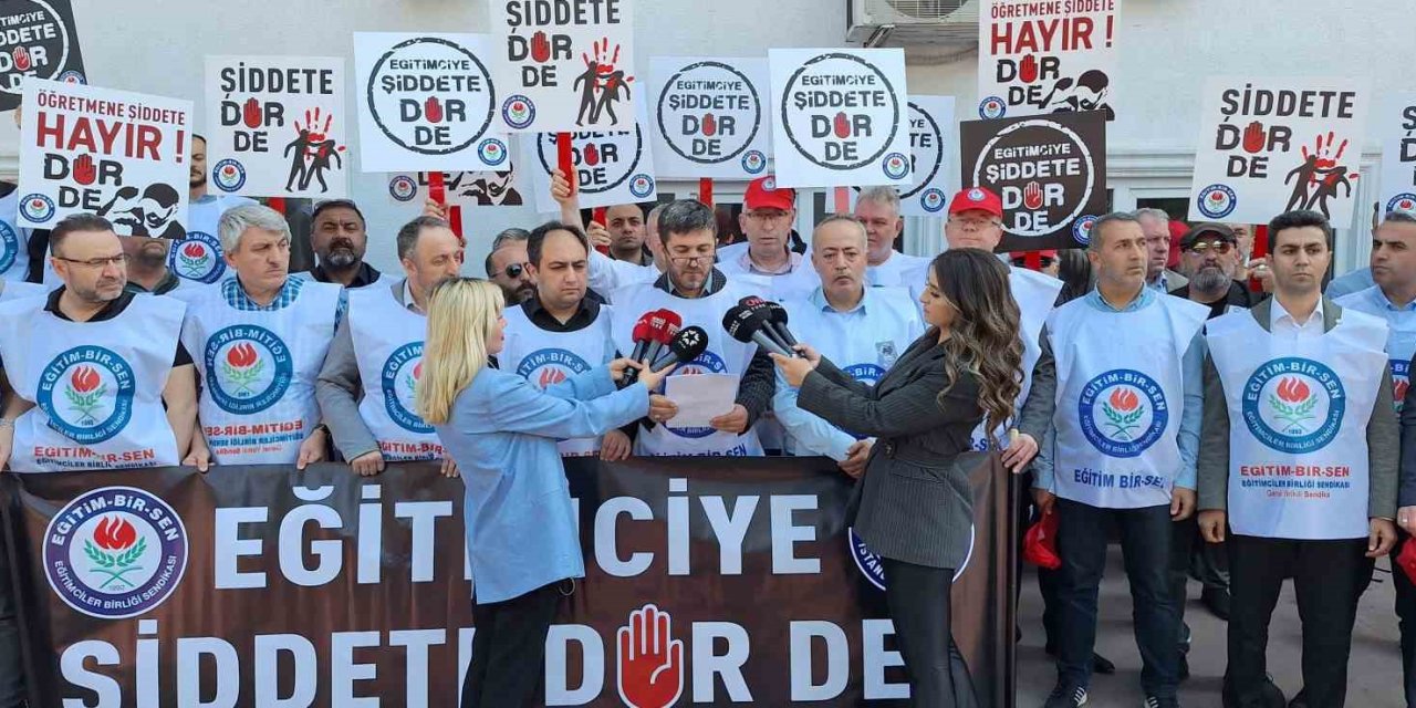 Okul Müdürünün Öldürülmesine Meslektaşlarından Tepki