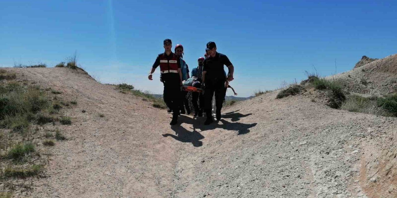 Peribacasından Düşen Alman Turist Yaralandı