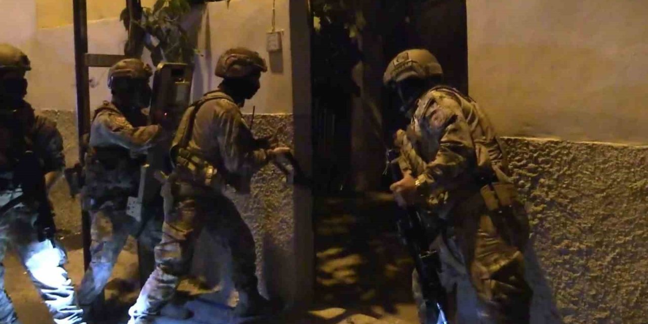 Mersin’de Silah Kaçakçılarına Çifte Operasyon
