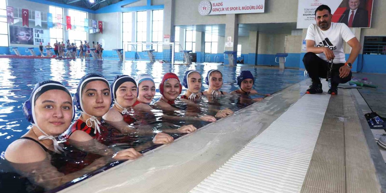 Elazığ Gençlik Ve Spor Kulübü Sutopu Takımı, Altyapı Yetenekleriyle Zirvede