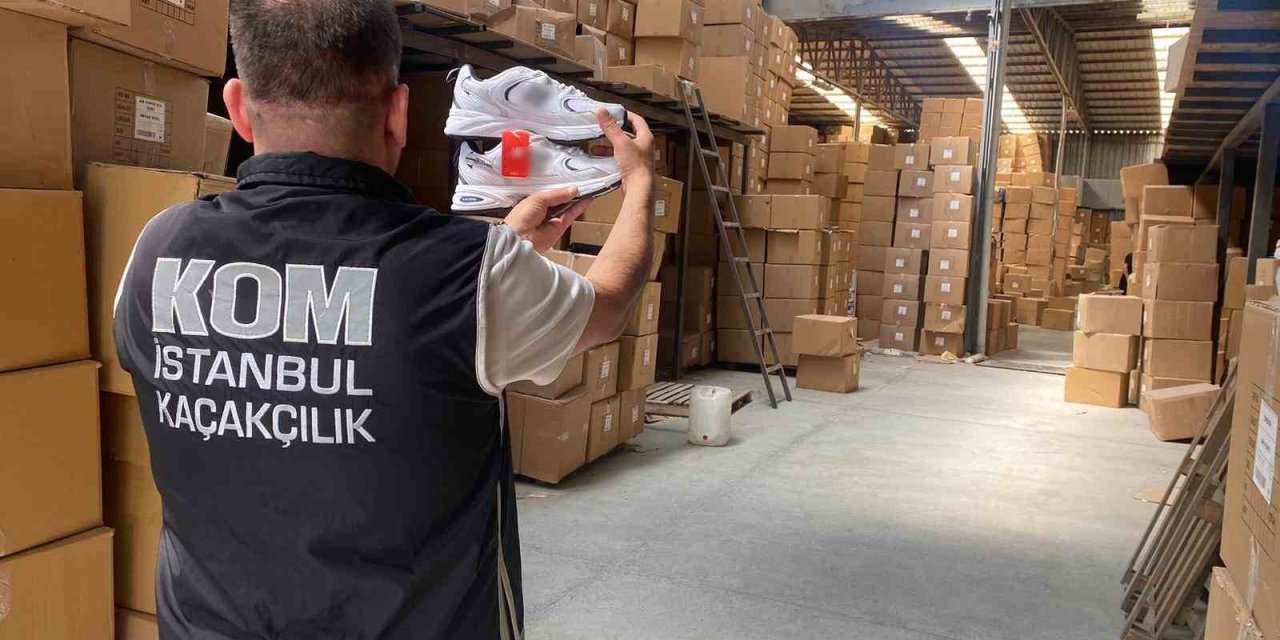 İstanbul’da ‘Kaçak Ve Taklit Ayakkabı’ Operasyonu: Binlerce Çift Ayakkabı Ele Geçirildi