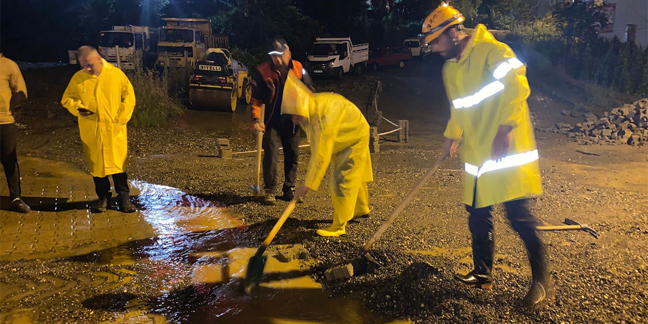 Giresun’da sağanak yağış sonrası ev ve işyerlerini su bastı