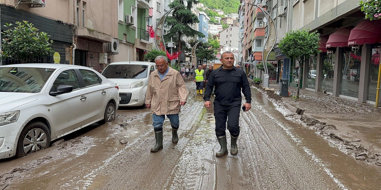 Vali Tuncay Sonel:  "Herhangi bir can kaybımız çok şükür bulunmamaktadır"