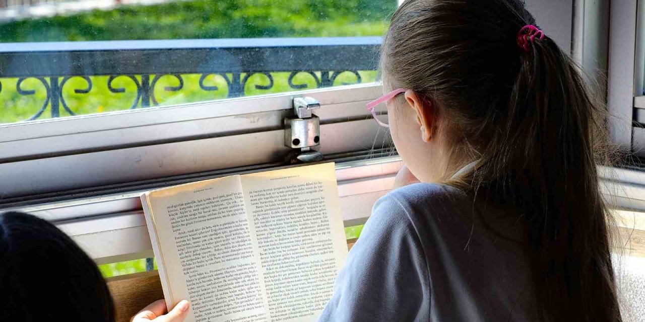 Bayraklı’da Kitap Bağışı Kampanyası