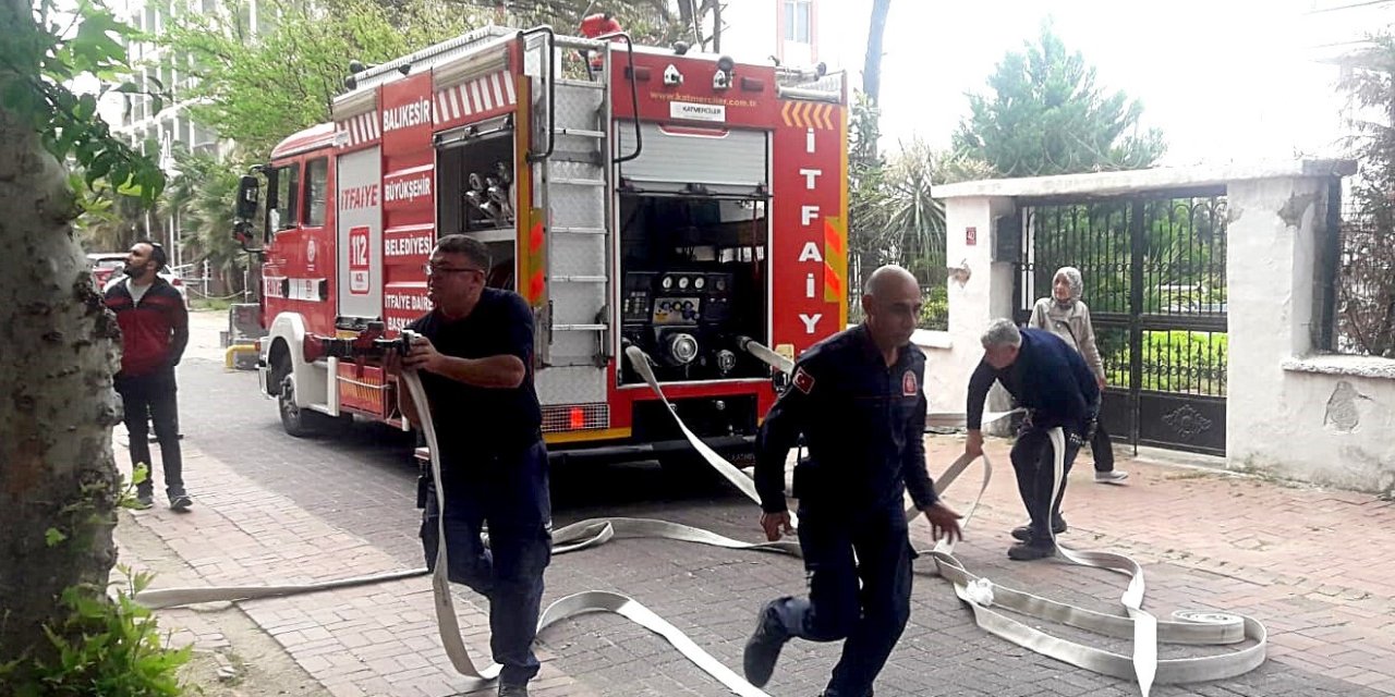 Edremit’te Apartmanda Yangın Paniği