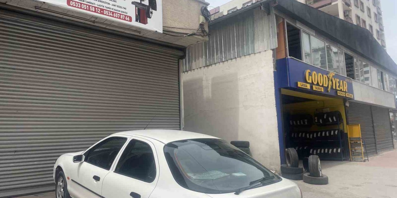 Maganda Kurşunuyla Ölen Anne Olayında Saldırı Lastikçiye Değil Yan Dükkana Yapılmış