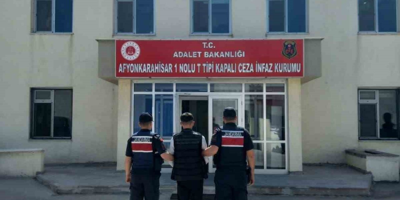 Çeşitli Suçlardan Hapis Cezası İle Aranan 2 Şahsı Jandarma Yakaladı