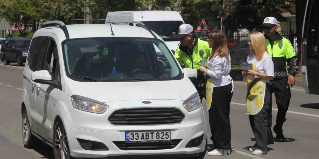 Trafik Haftası’nda Sürücüler Bilgilendirildi