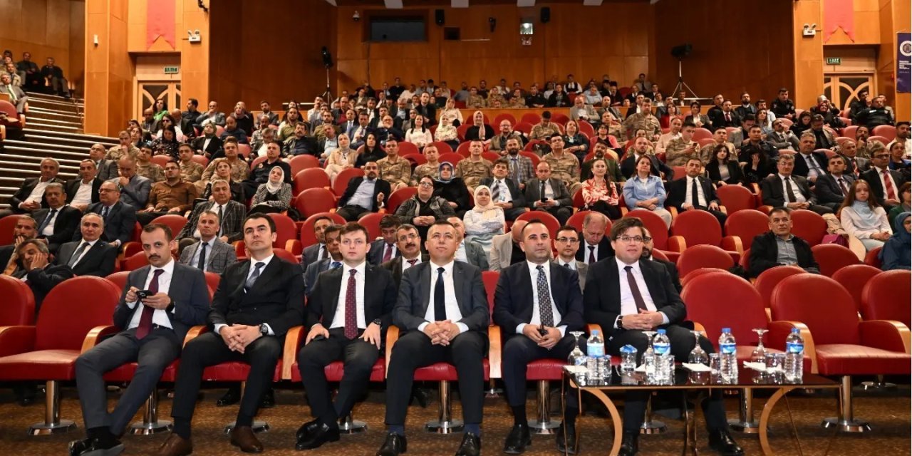 Kamu Personeline Etkili Hitabet Ve Diksiyon Eğitimi