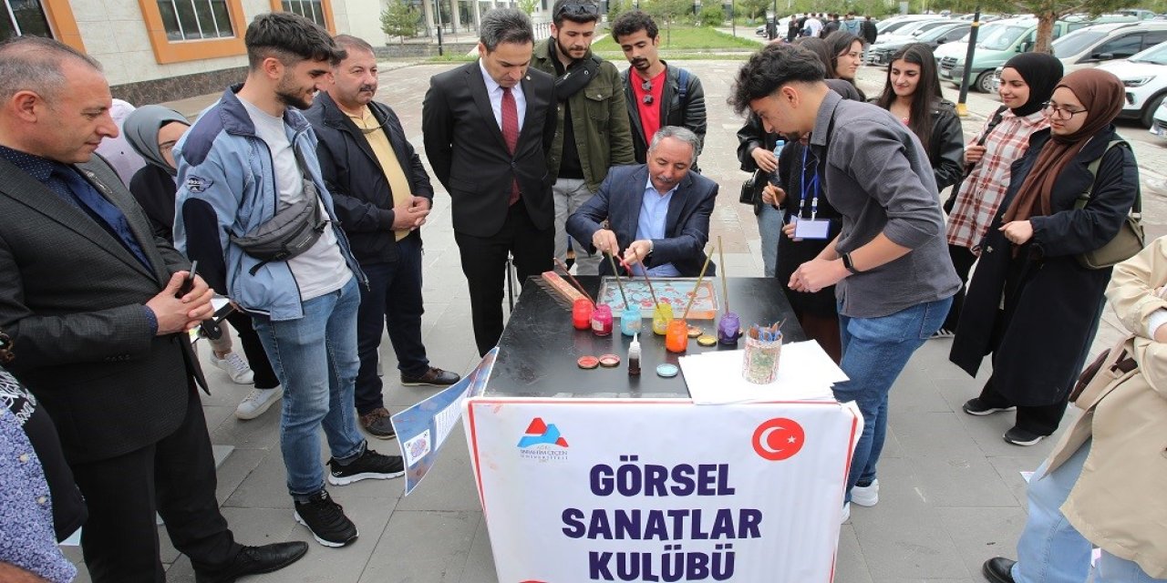 Prof. Dr. Karabulut, Öğrenci Kulüpleri Tanıtım Programına Katıldı