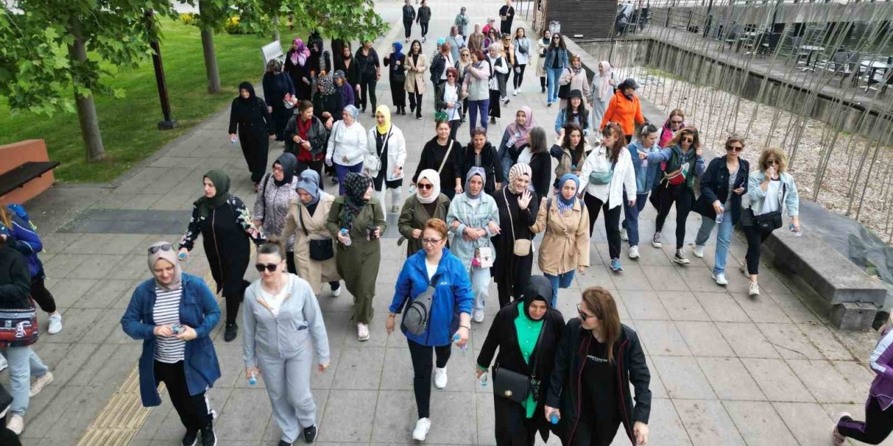 Sağlıklı Yaşam Yürüyüşünde Anneler Unutulmadı