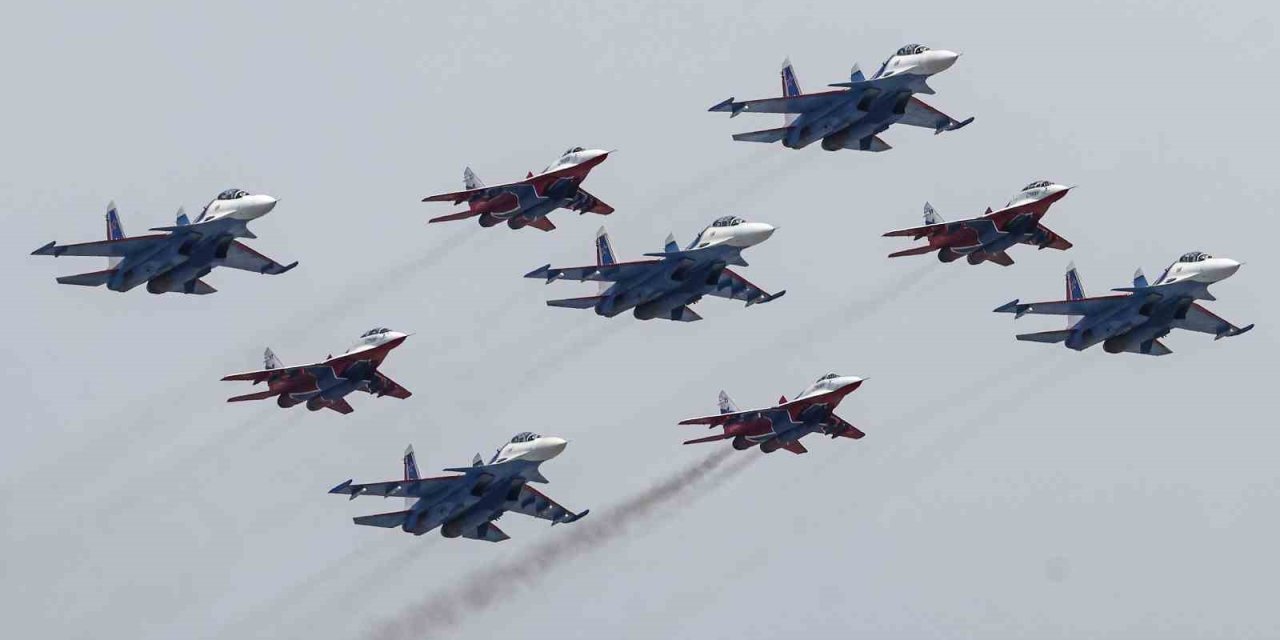 Rus Ordusundan Nazilere Karşı Zaferin 79’uncu Yıl Dönümünde Gövde Gösterisi