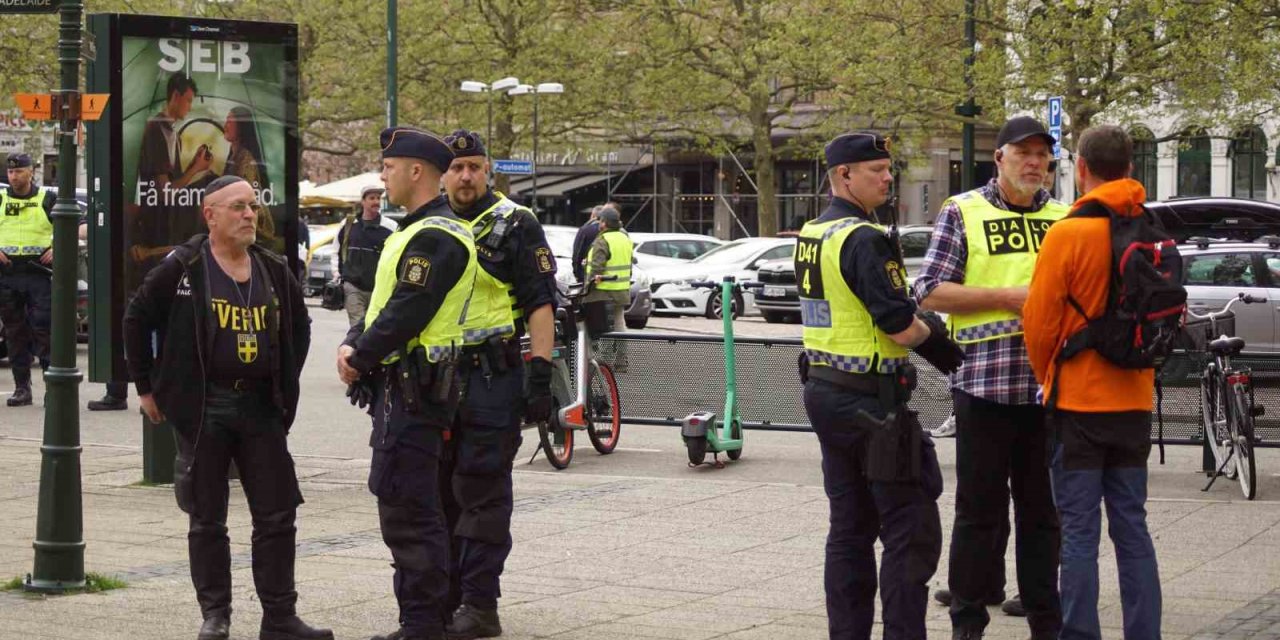 İsveç’te Binlerce Kişi İsrail’in Eurovision’da Yarışmasını Protesto Etti