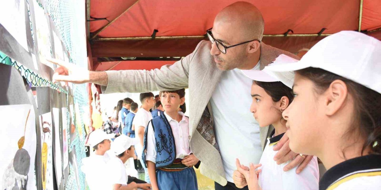 Başkan Zencirci’den Bilim Fuarına Ziyaret