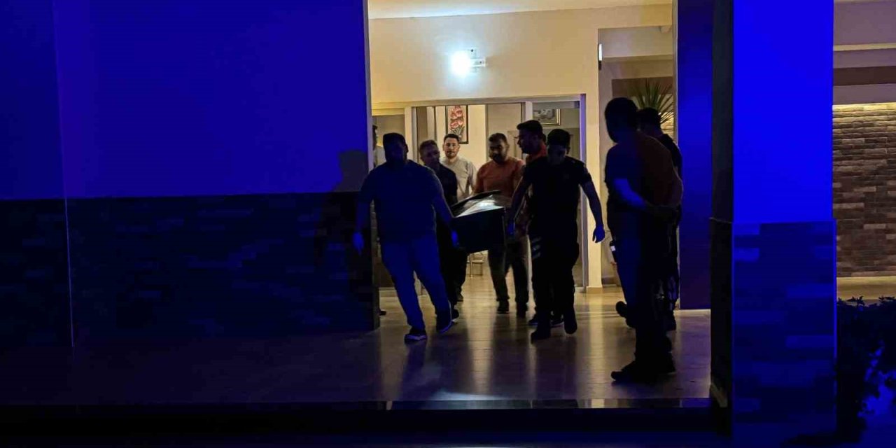 Boşanma Aşamasındaki Eşini Öldürüp İntihar Etti