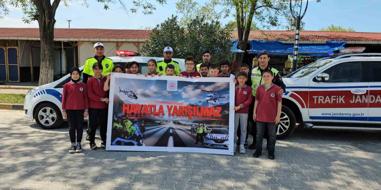 Sürücüler Tek Tek Durduruldu, Trafik Kuralları Anlatıldı