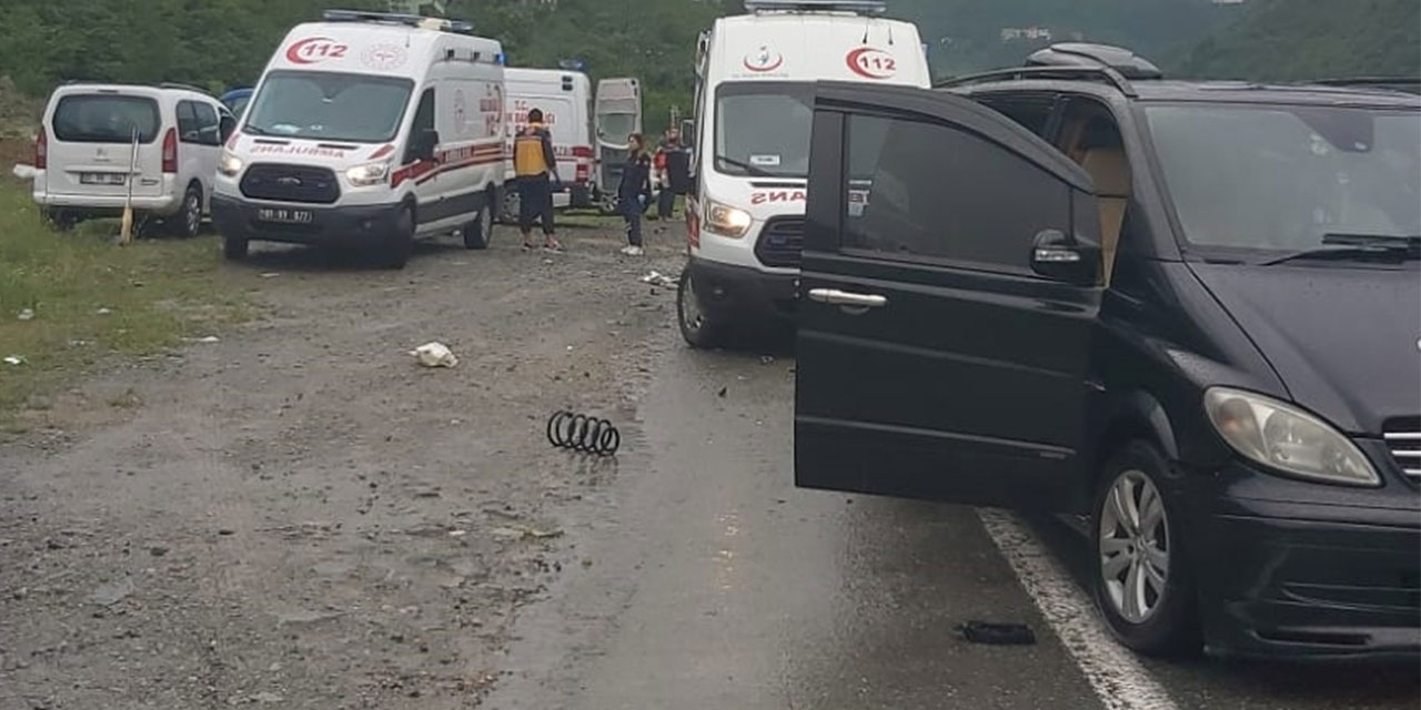 Trabzon'daki zincirleme trafik kazasında 3 turist yaralandı