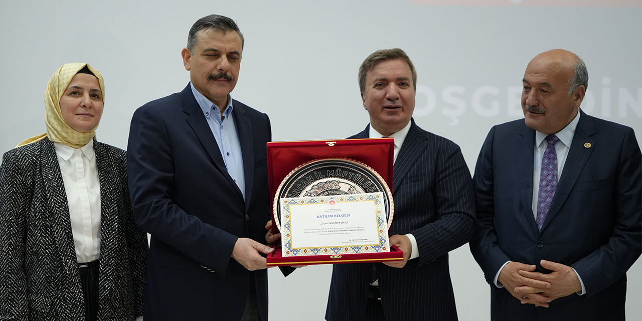 Hafız Vali, “Hafız Kal” Yarışmasının Birincisi Oldu