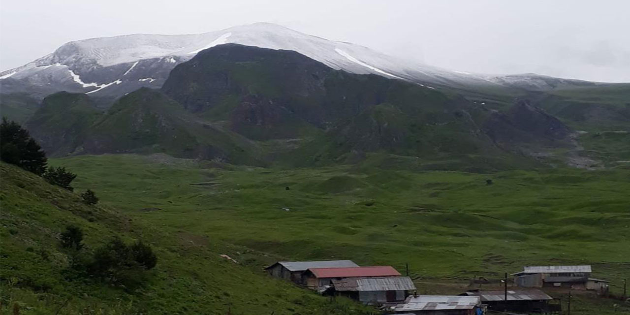 Artvin’de Temmuz ayında kar sürprizi
