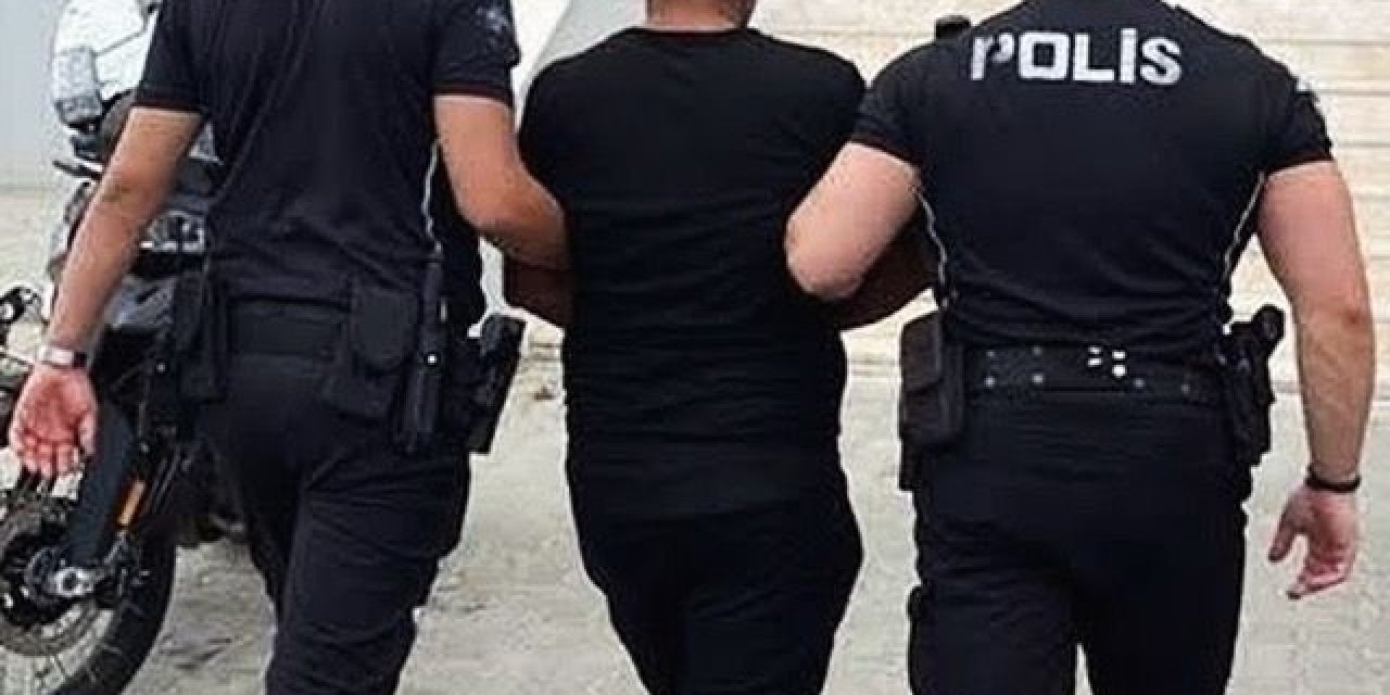 8 Yıl 9 Ay Hapis Cezası İle Aranıyordu