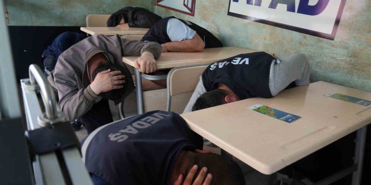 Kahramanmaraş Depremini Simülasyon Tırında Birebir Yaşadılar