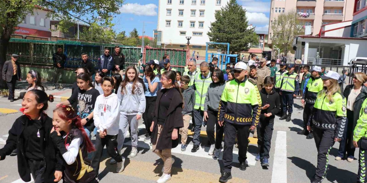 Ardahan’da Trafik Farkındalığı Etkinliği