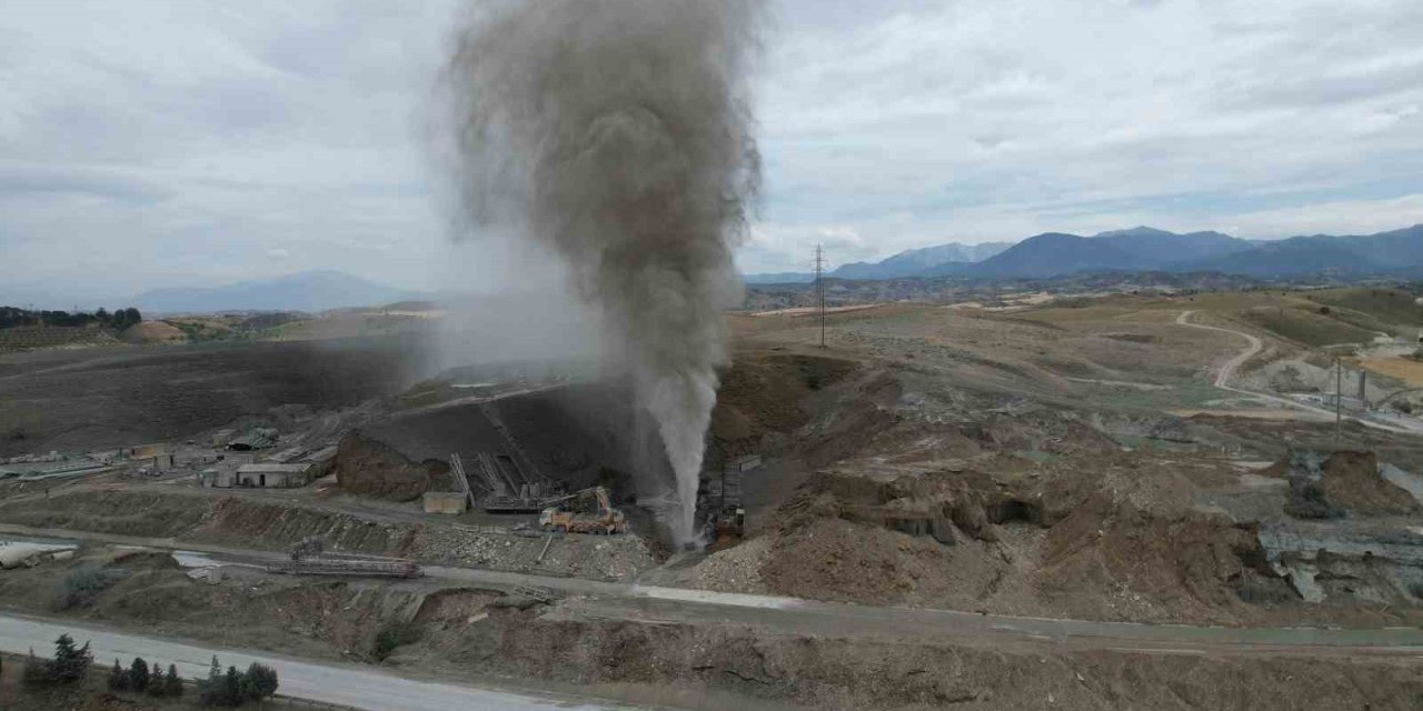 12 Gündür Korku Salan Sondaj Taş Fırlatmaya Başladı