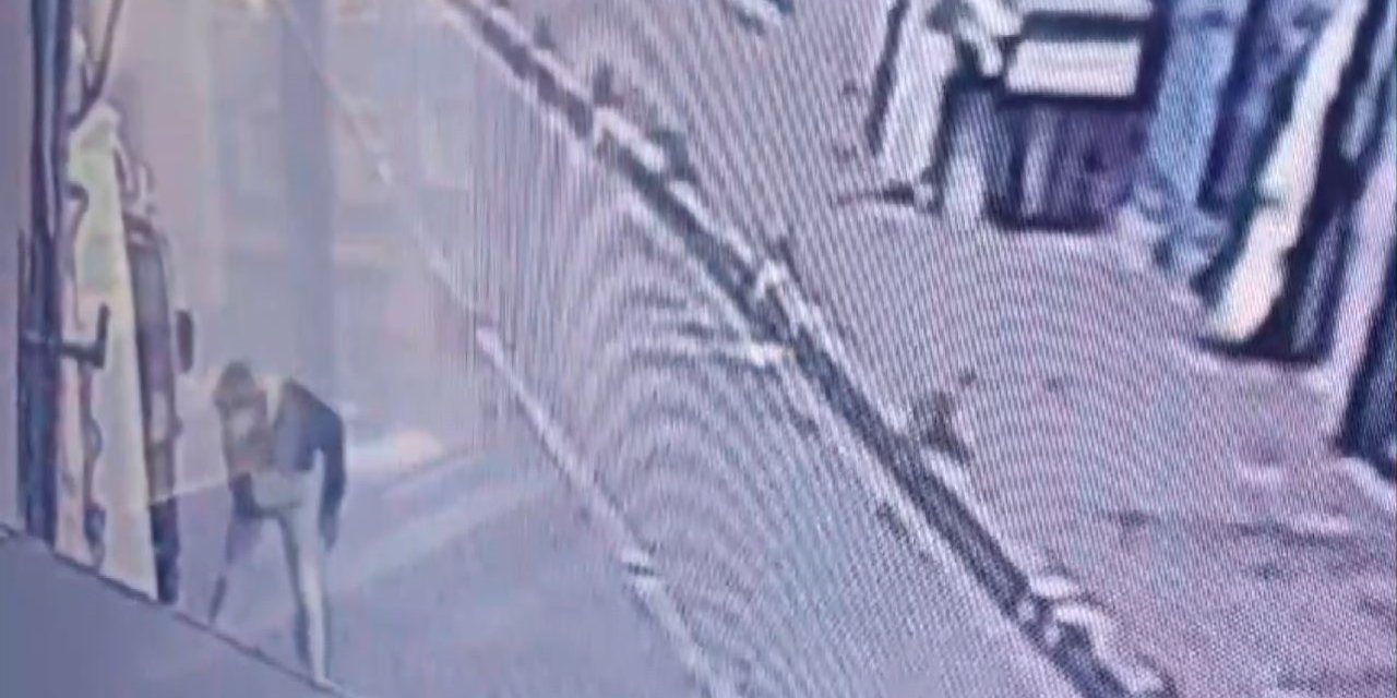 Fatih’te Otomobilin Lastiklerini Böyle Patlattı